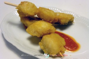 brochetas de bacalao en tempura